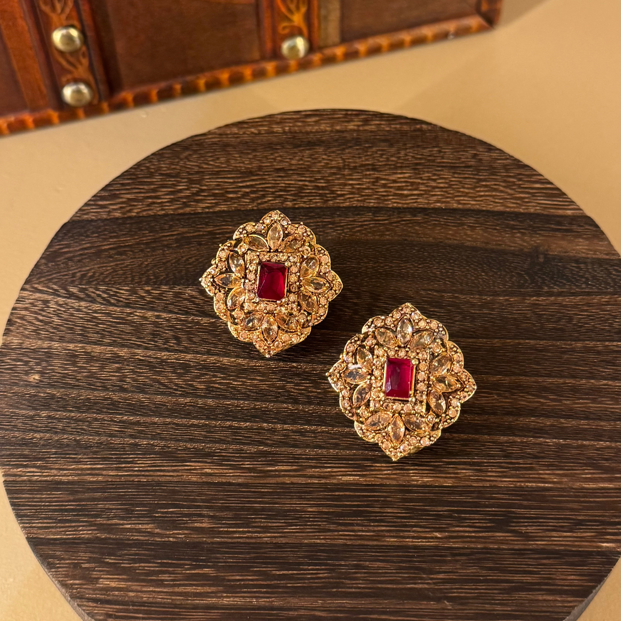 Zehra Studs