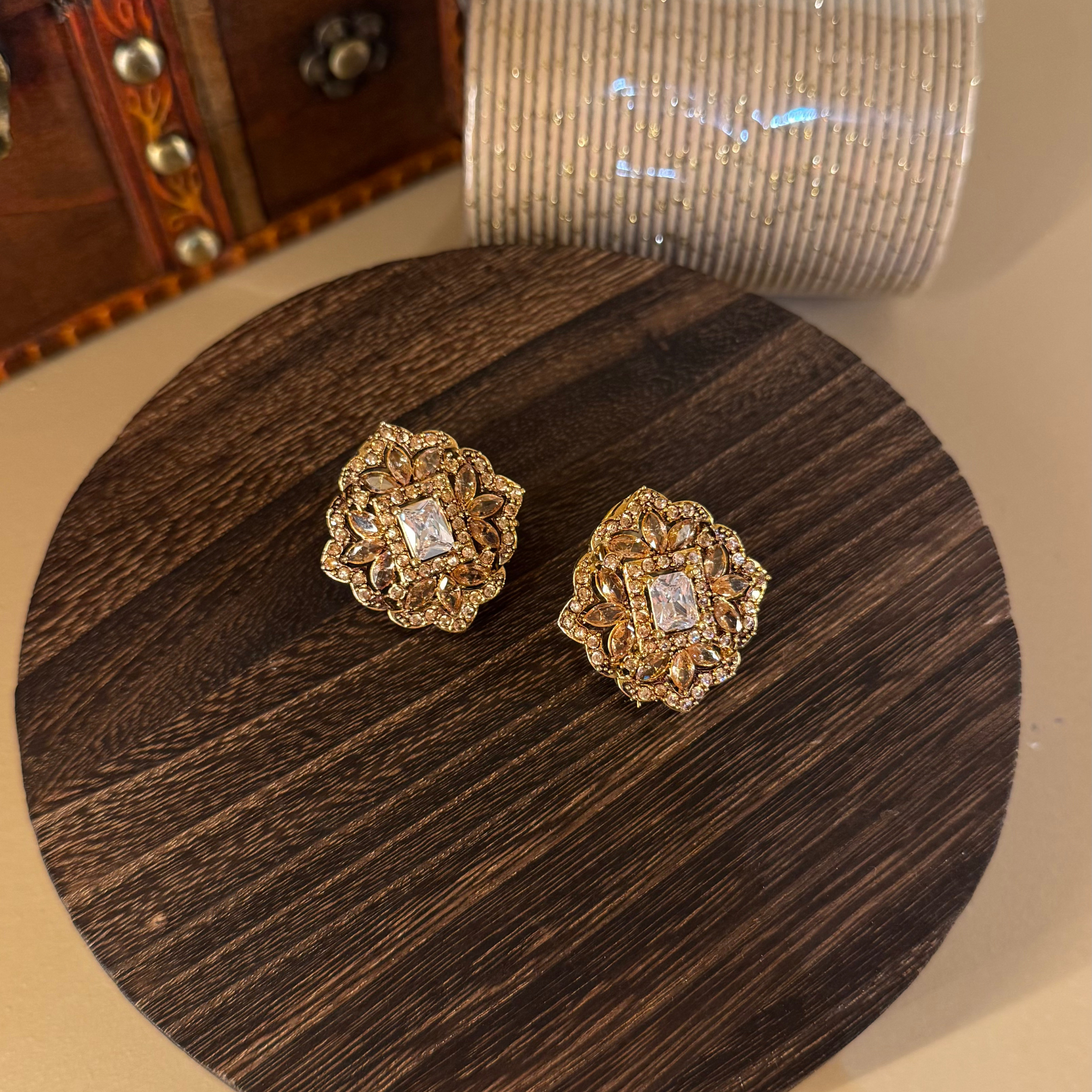 Zehra Studs