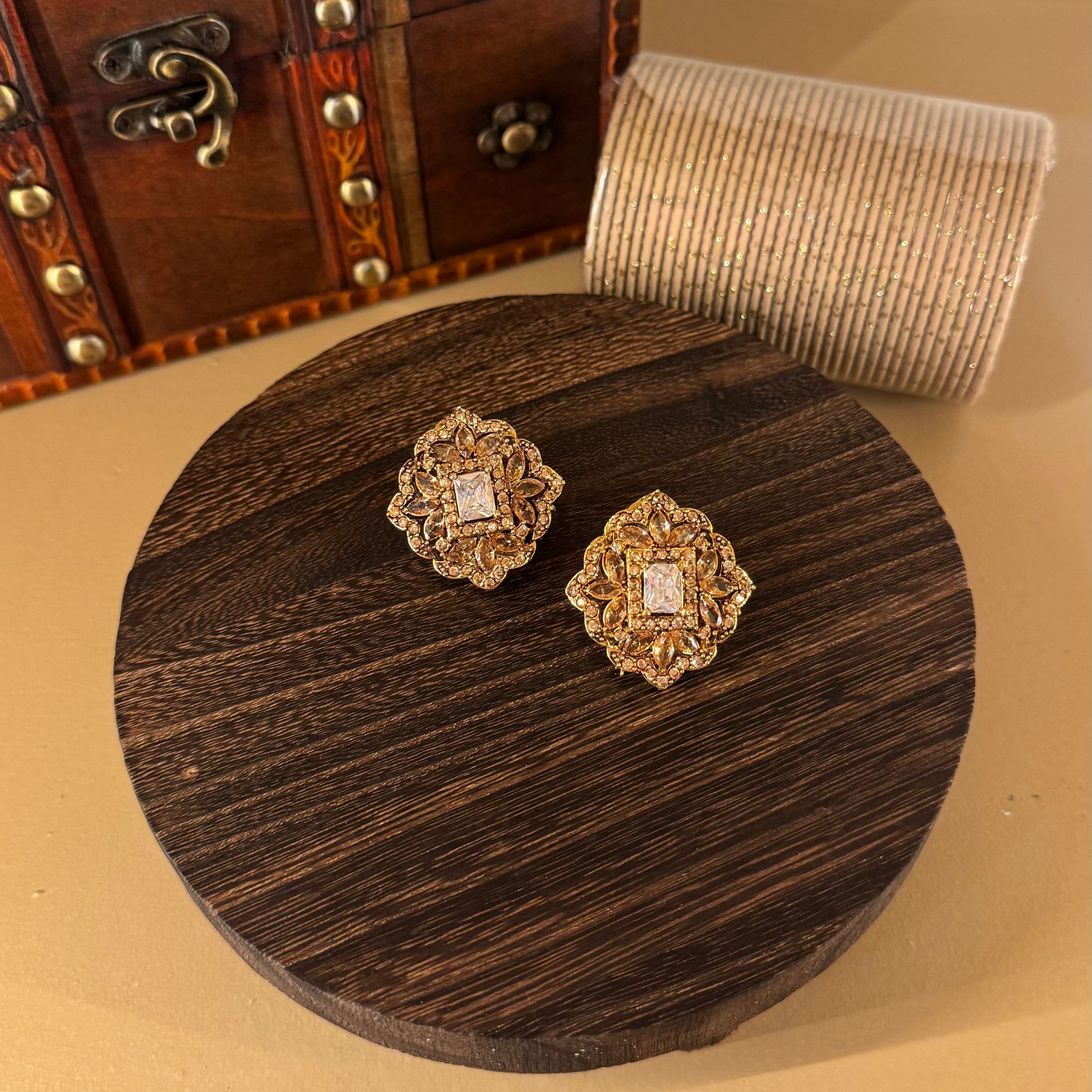 Zehra Studs