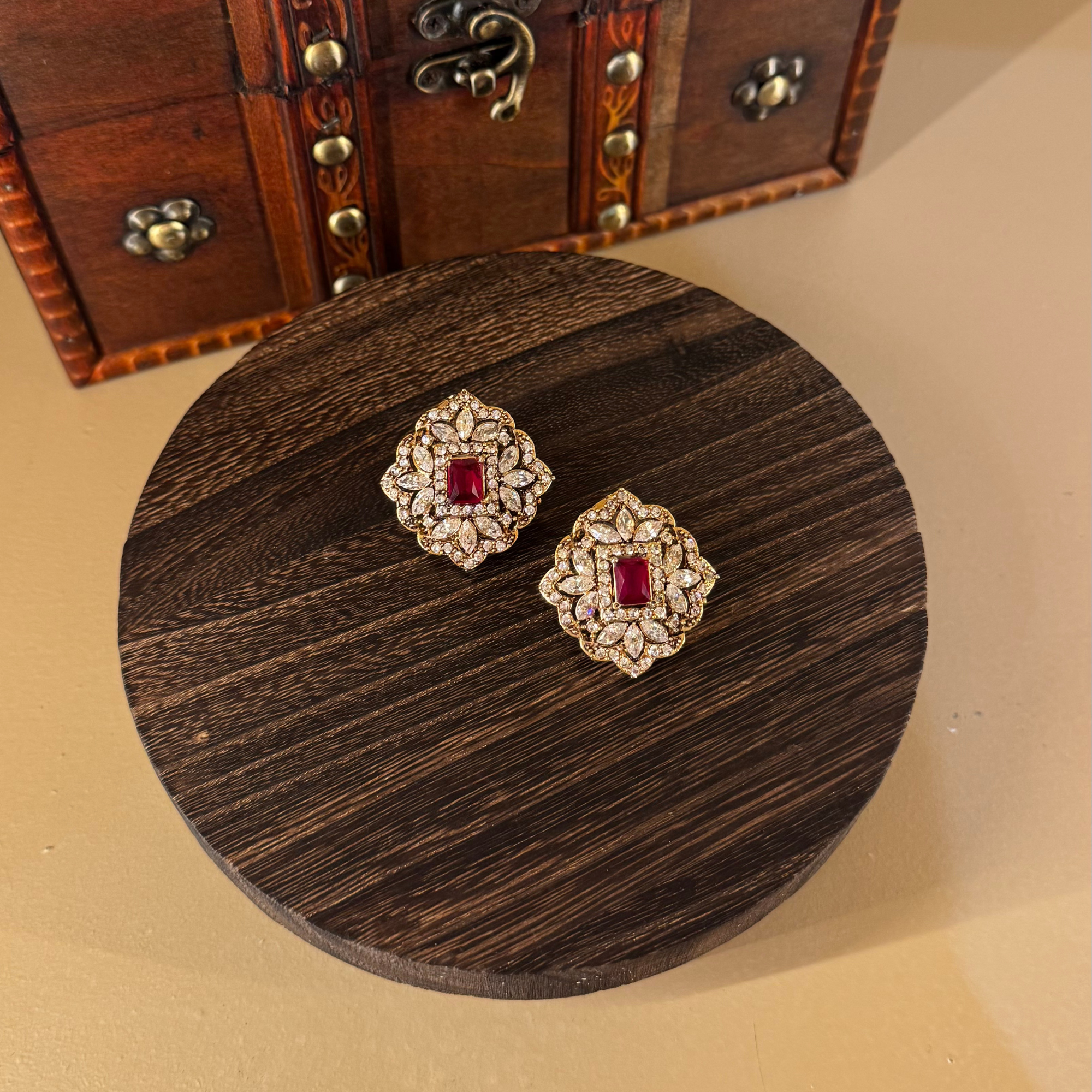 Zehra Studs